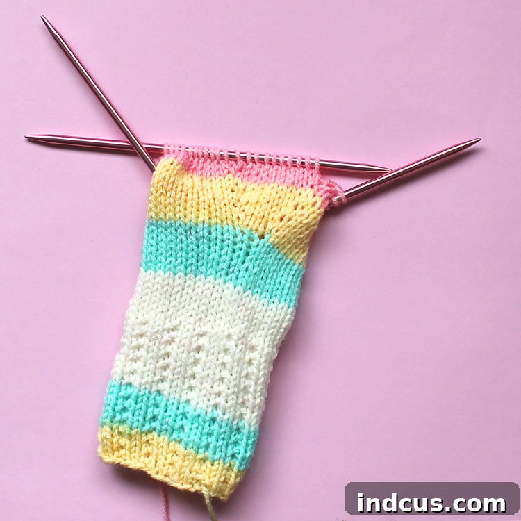 Thumb Gusset Increase for Fingerless Mitts How to Knit Gloves, specifically demonstrating the thumb gusset increase technique with M1R and M1L.