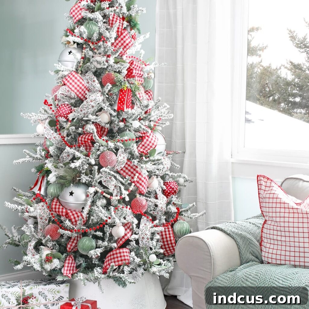 How to Decorate Your Christmas Tree Like a Professional