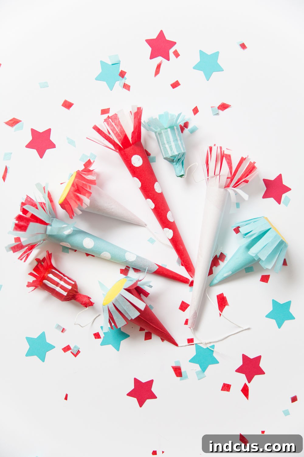 PARTY POPPERS