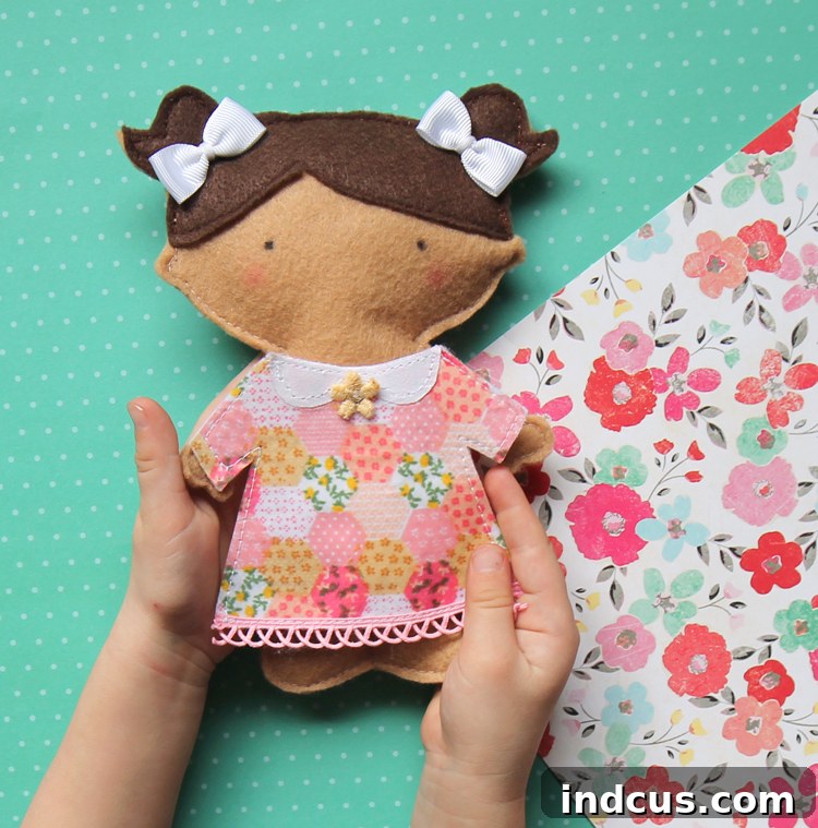 felt paper doll sewing pattern