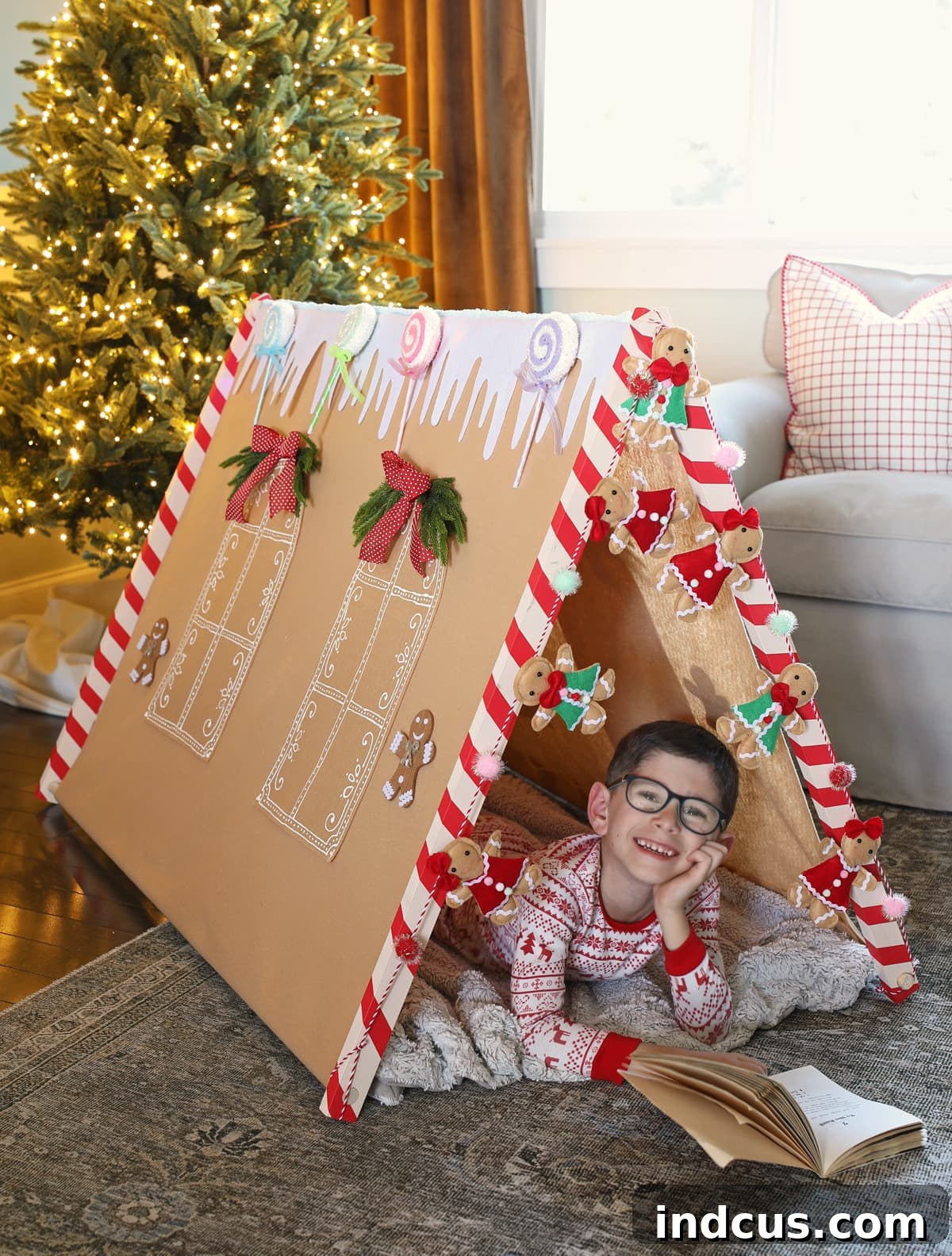 DIY gingerbread house play tent – a festive Christmas craft for kids