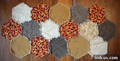 Heirloom Hexagon Rag Quilt Thanksgiving Runner 10 hexagon rag quilt table runner
