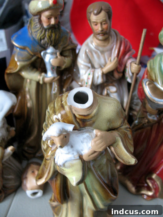 Christmas Nativity Finger Puppets 2 broken nativity piece