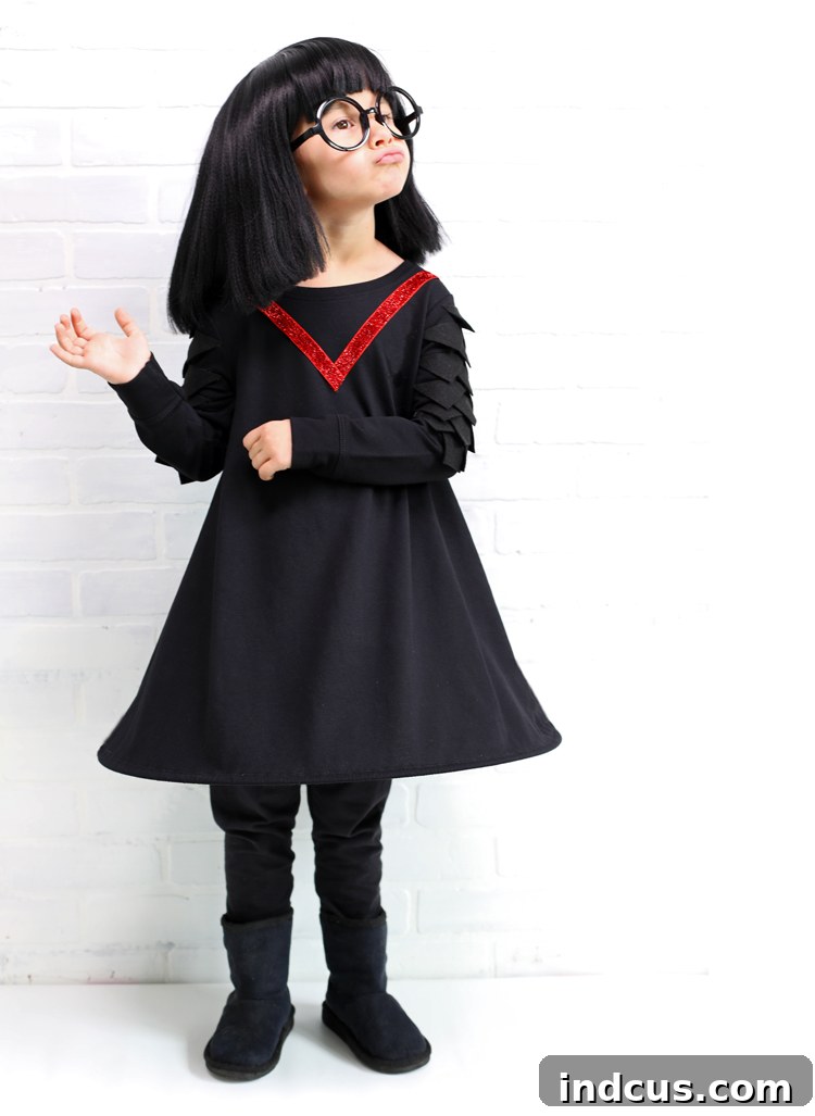 No-Sew Edna Mode Costume