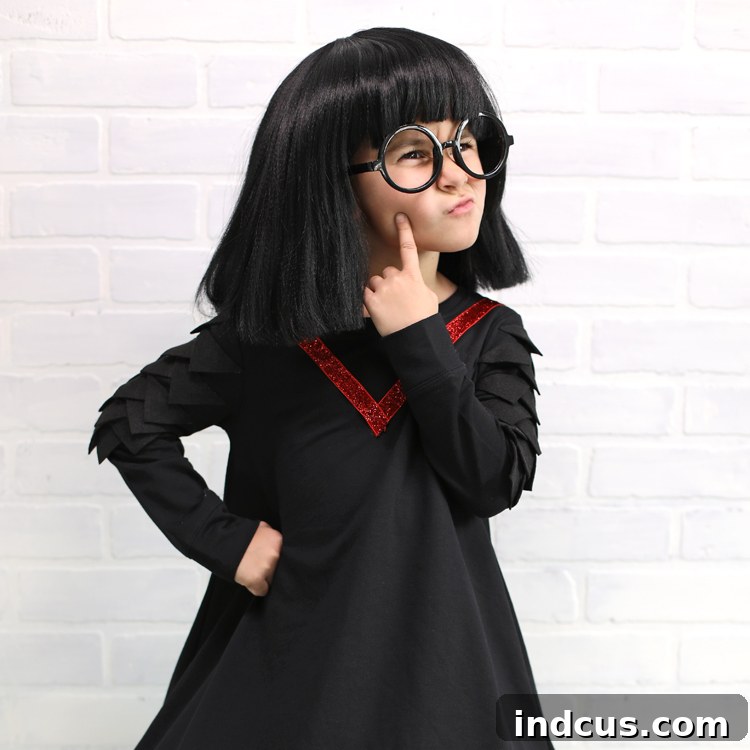 DIY Edna Mode Costume Detail