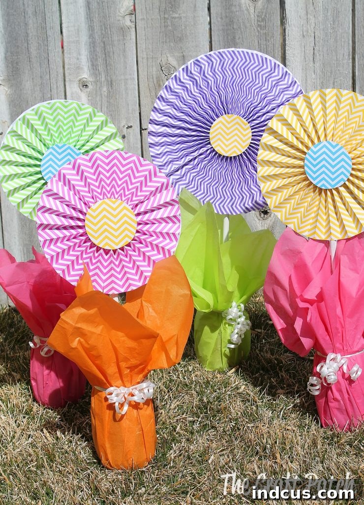 Accordion fold flower centerpieces for cheerful and cheap party decorations