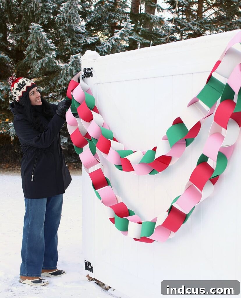 giant outdoor paper chain christmas decoration